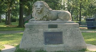 pickleball court fort wayne Lions Park